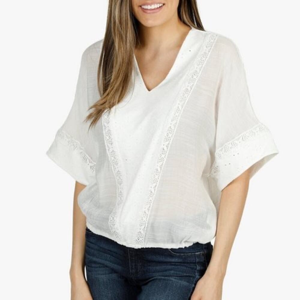 NWT Indigo Rose White Embroidered Eyelet Boho Lace Dolman Sleeve Blouse. Size M